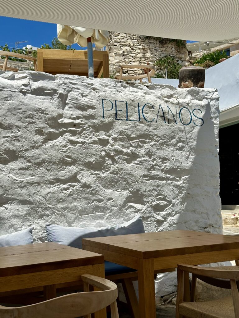 Pelicanos restaurant Sifnos