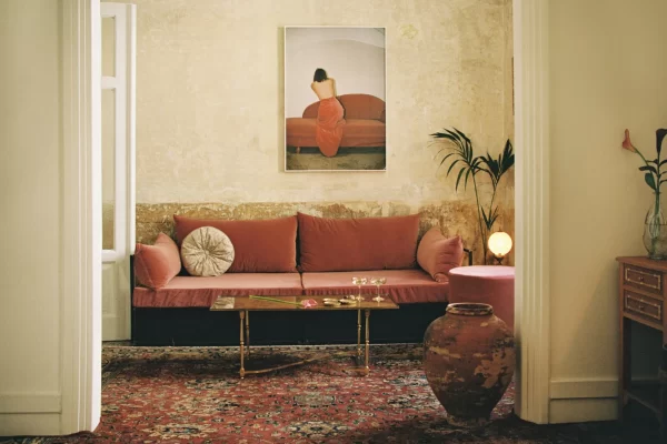 © Pia Riverola, Artwork by Jasmine Deporta