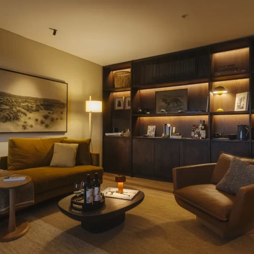 SOLHR-suite-lounge_result