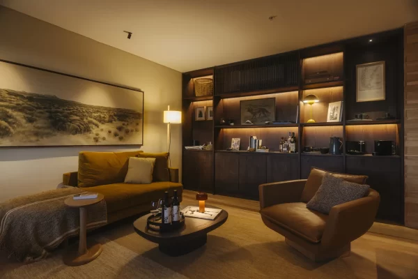 SOLHR-suite-lounge_result